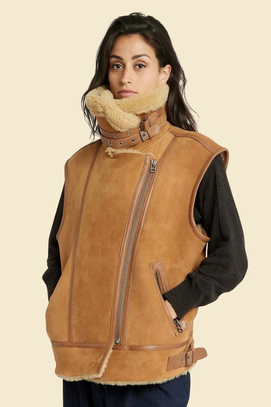 Women’s B3 aviator vest made of genuine sheepskin leather with faux shearling lining.