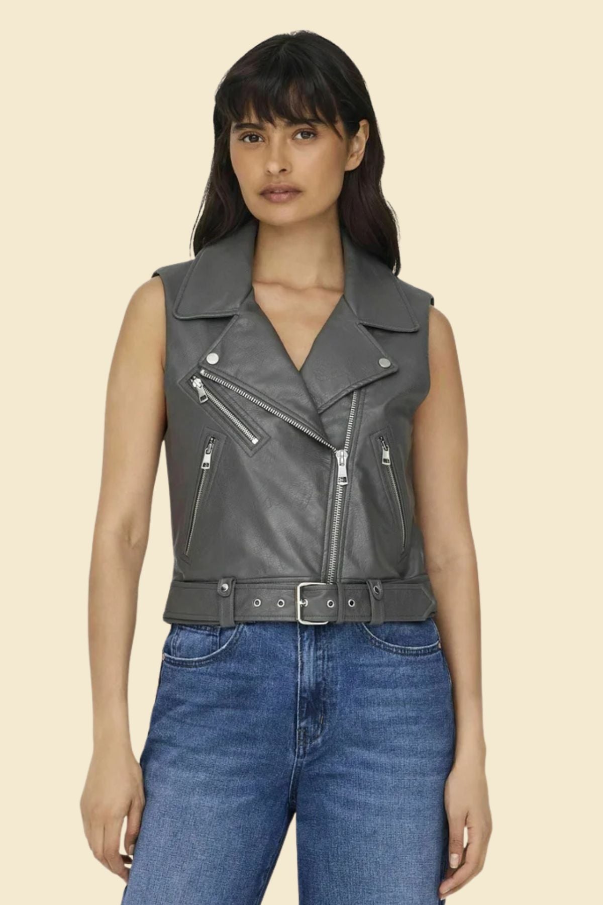 Women’s motorcycle vest in gray cowhide leather with a sleek biker silhouette.